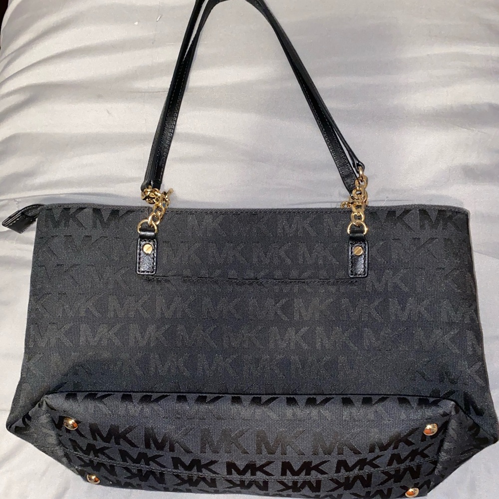 Gently used Micheal Kors Tote